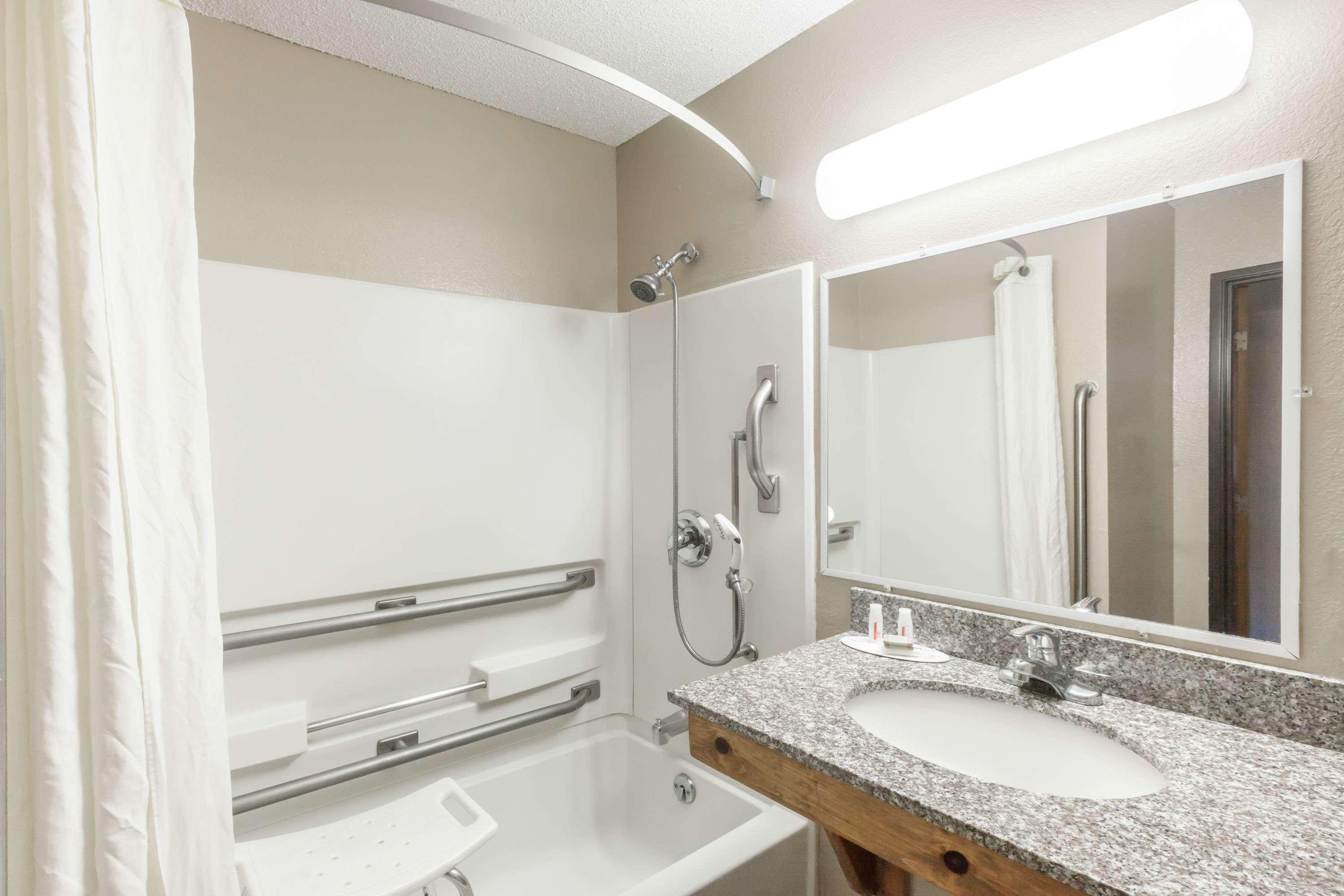 Super 8 By Wyndham Johnstown/Gloversville Εξωτερικό φωτογραφία