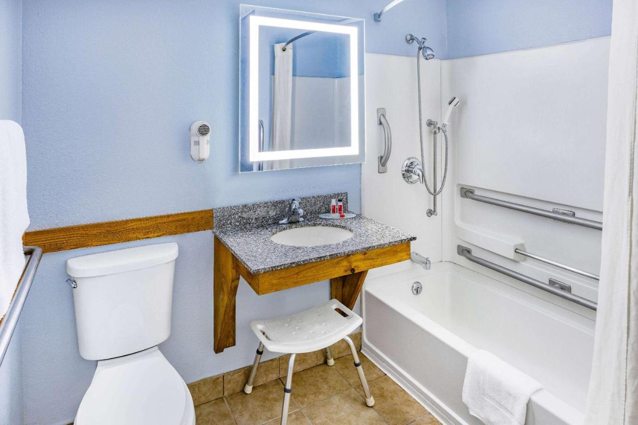 Super 8 By Wyndham Johnstown/Gloversville Εξωτερικό φωτογραφία